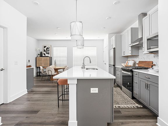 3rd image of 1318 Colere Pl