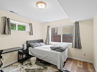 7327 Dumar Way SW ROOM E, Seattle, WA 98106