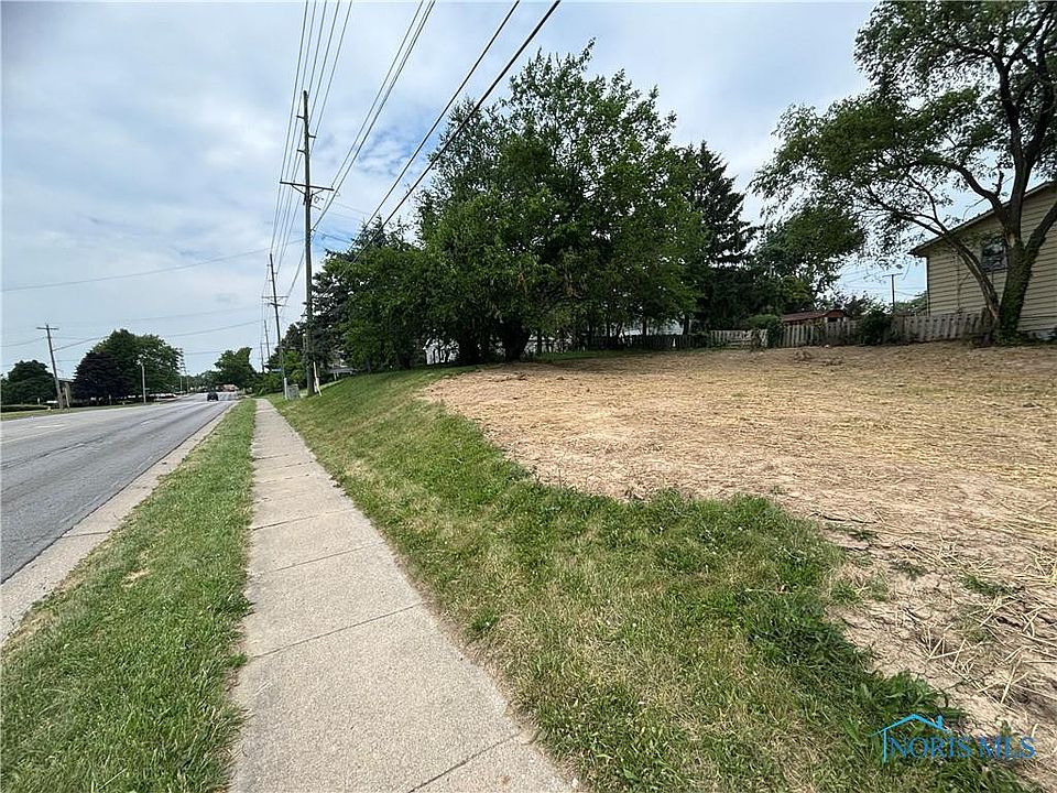 2nd image of 376-378 Crestway Dr