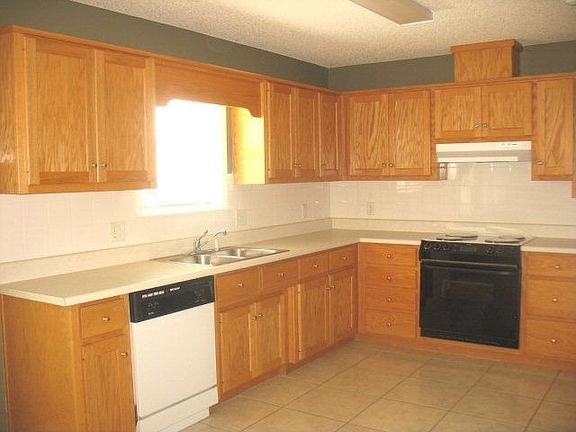 5th image of 4325 Summerlin Dr