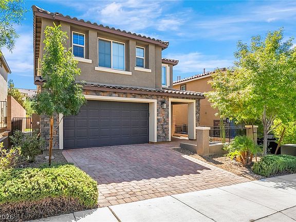 2nd image of 2915 Caxton Grove Dr