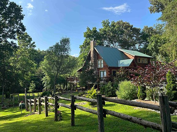2nd image of 540 Lick Fork Dr