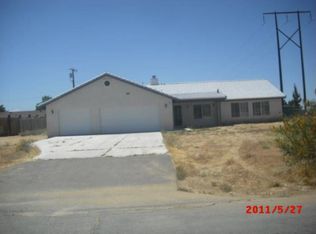 10882 Nambe Rd, Apple Valley, CA 92308