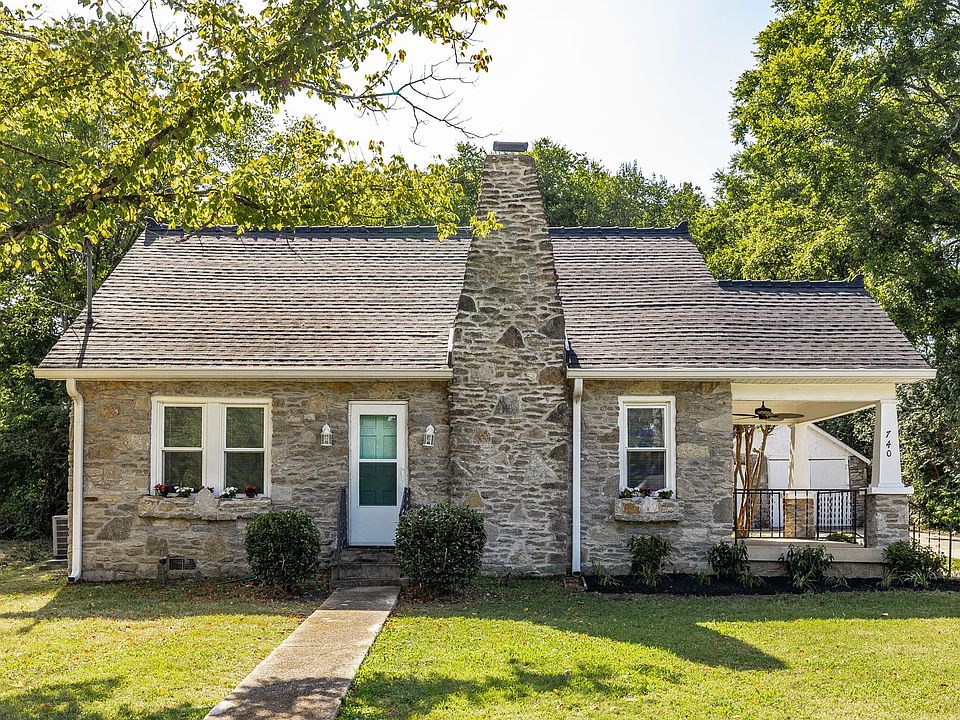 1st image of 740 Oakdell Ave