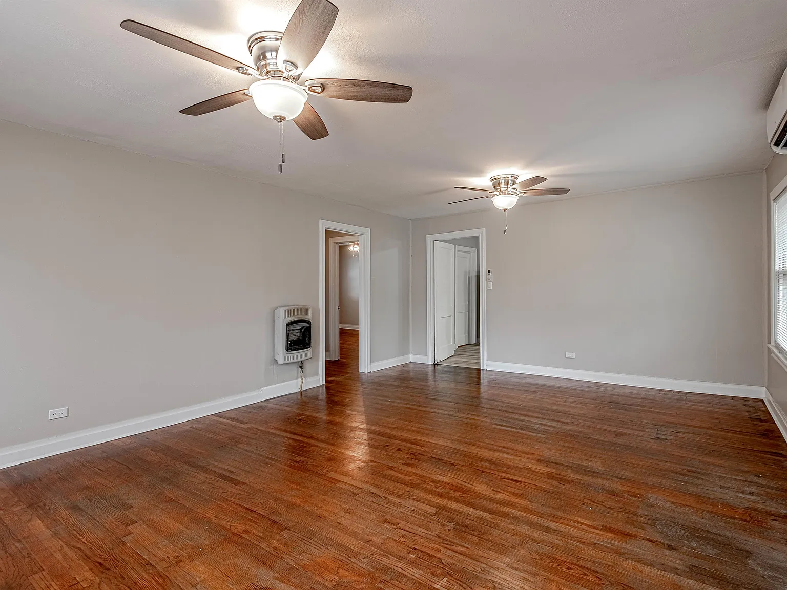 Duplex - 16th St @ Ave N - 1312 16th Street — Photo 3