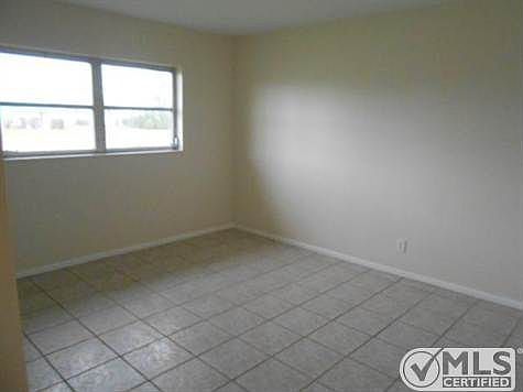 5th image of 2804 Crosley Dr E APT B