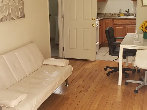 466 1/2 S Wetherly Dr, Beverly Hills, CA 90211