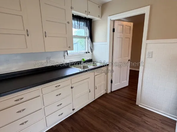 620 Chestnut St APT 3, Janesville, WI 53548