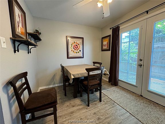 5th image of 1904 Dartmouth St APT L3