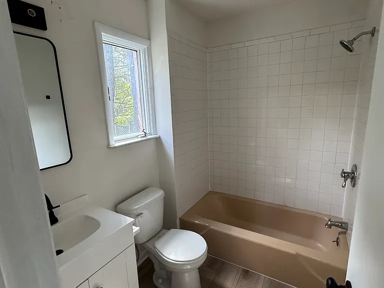 1093 Park Ave #1 — Photo 7