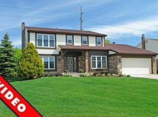 17055 Dunswood Rd, Northville, MI 48168