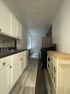 Rented by Candid Listings LLC | media 5