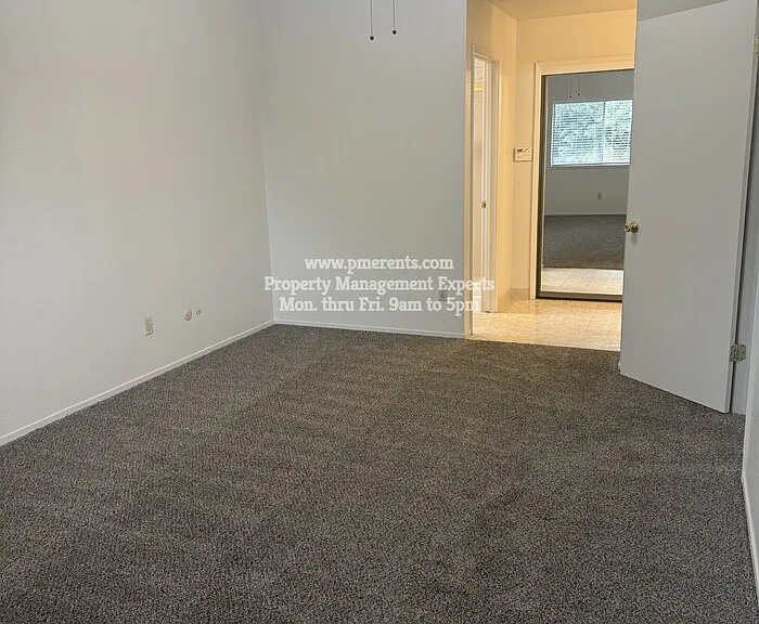 9130 Cornwall Dr — Photo 16