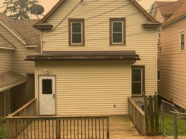 2753 Wellington St — Photo 2