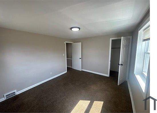 16128 Dexter Ave, photo 12