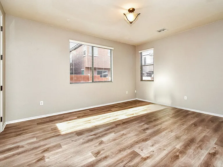 102 W Camino Cuesta Abajo — Photo 11