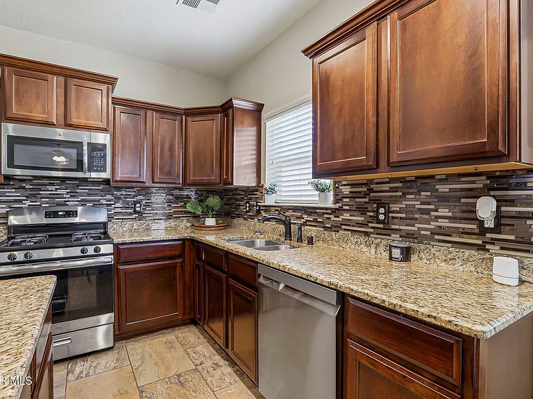 14448 Fernando Zubia Ave — Photo 13