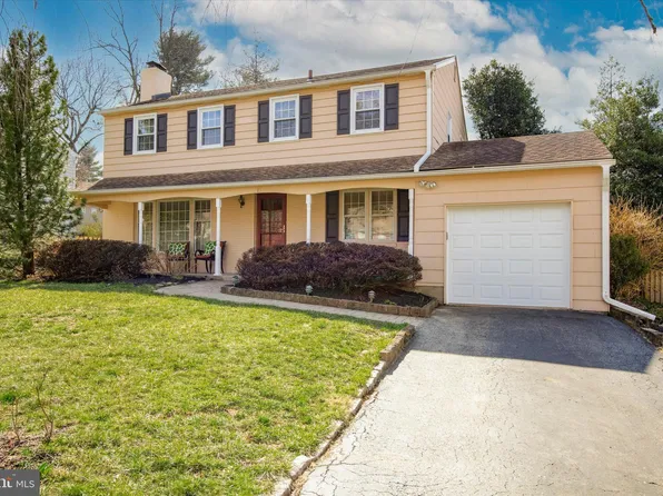 13 Morris Cir, Wayne, PA 19087