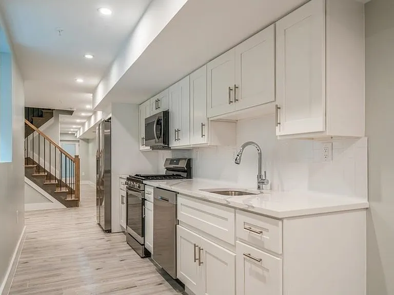 111 Collard St #2 — Photo 4