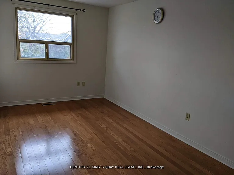 90 Appleby Cres #UL — Photo 21
