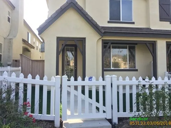 1367 Burgundy Dr, Chula Vista, CA 91913