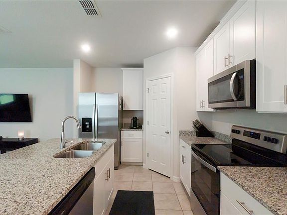 3rd image of 1610 GRAND RUE DRIVE
