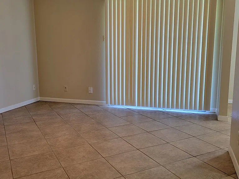 2206 Coach Dr — Photo 10
