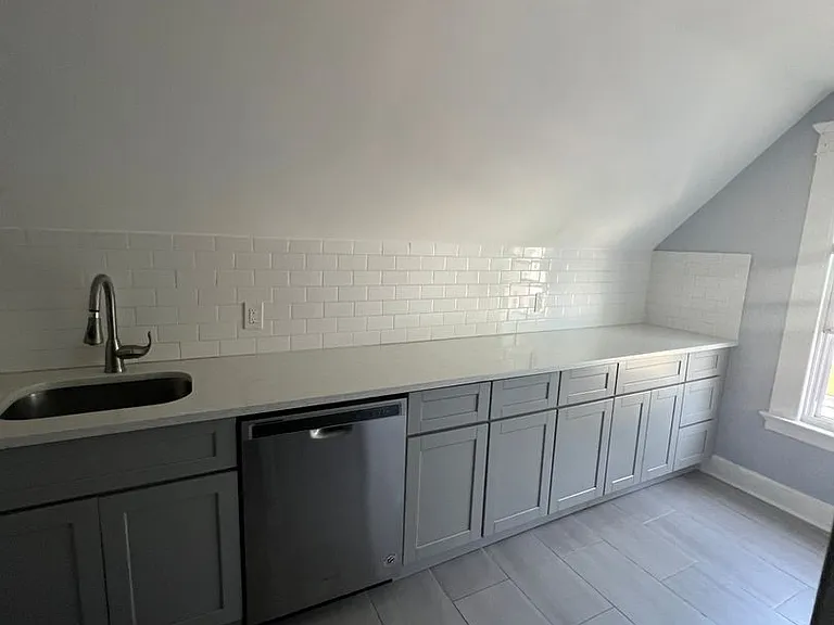 159 Grafton — Photo 7