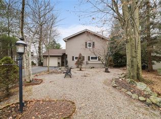 6033 Boardwalk Dr, Tobyhanna, PA