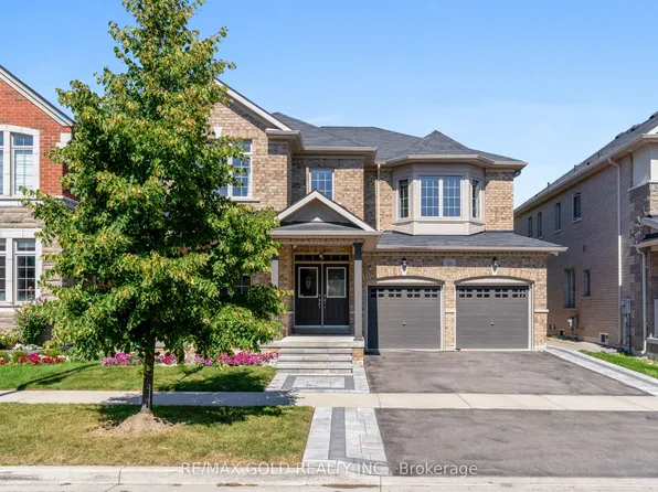 16 Cloverhaven Rd, Brampton, ON L6P 4E4