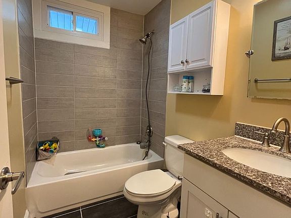 4th image of 8228 Watersedge Rd
