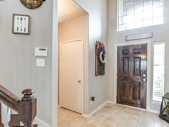 3rd image of 28215 Sweet Oak Ln