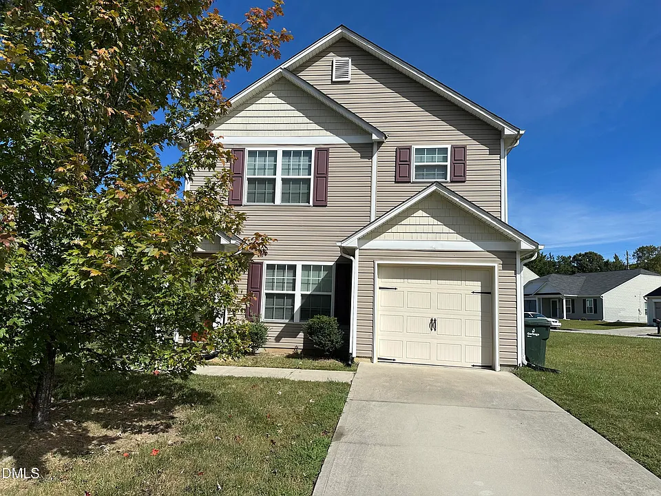 4773 Queen Pierrette St
