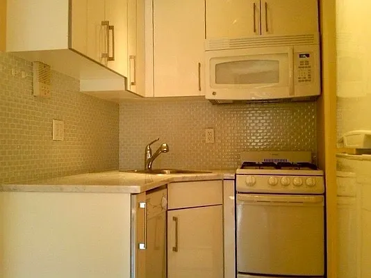 Rented by REAL New York | media 12