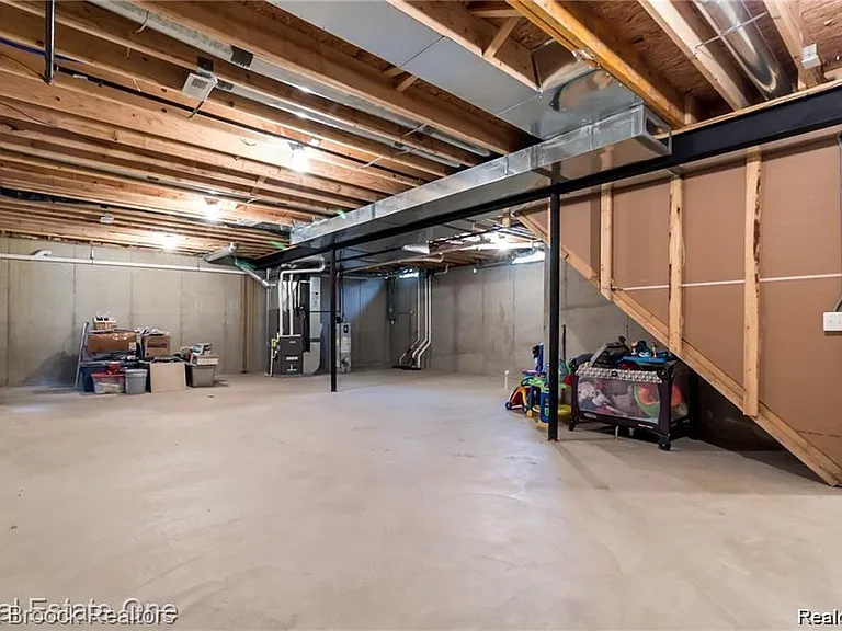 2806 Benjamin Ave — Photo 15