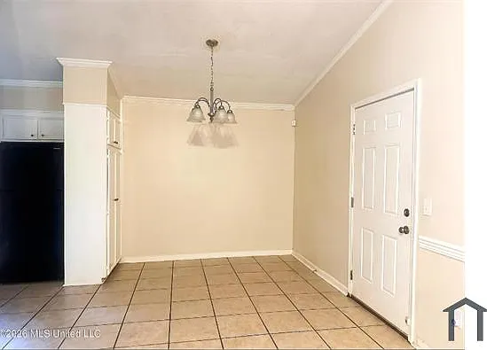 3 bed, $1,100 — Photo 2