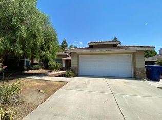 1573 Hanson Ave, Clovis, CA 93611