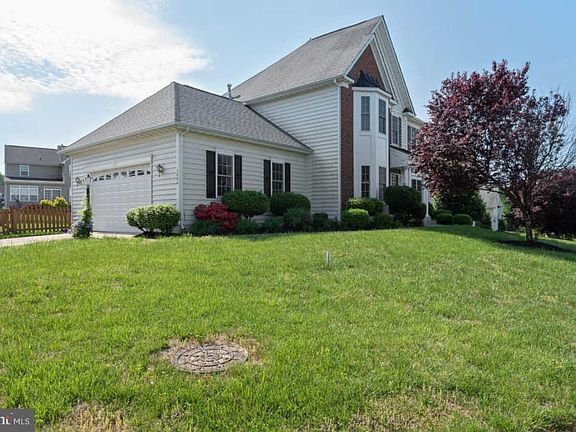 3rd image of 3404 McClellan Dr