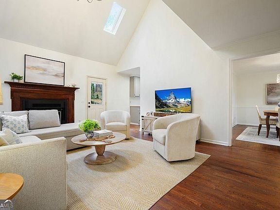 5th image of 2922 Cobb St