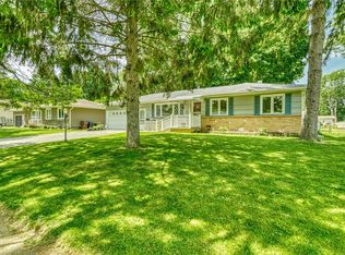 17 Le Manz Dr, Rochester, NY 14606