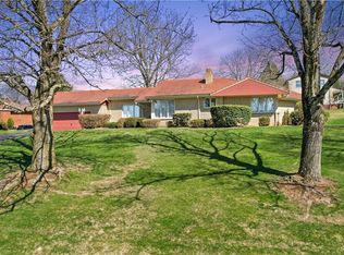 100 Sunset Ave, Charleroi, PA 15022