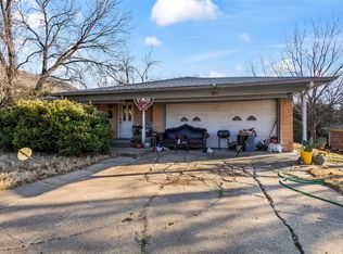 809 Burleson St, Grand Prairie, TX 75050