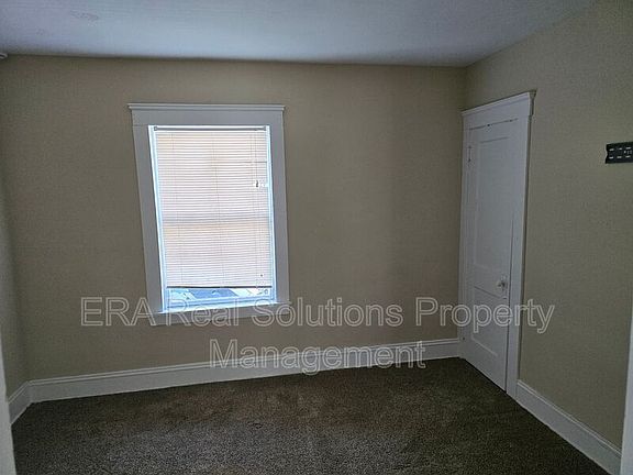 5th image of 2609 Hood Ave
