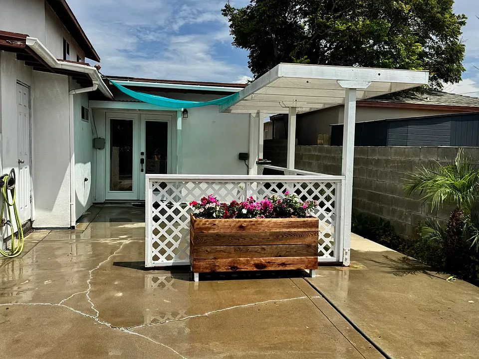 1180 1st Ave
