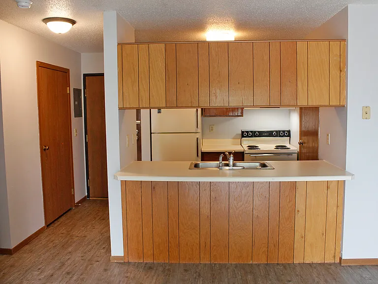 920 Southland Ln — Photo 8