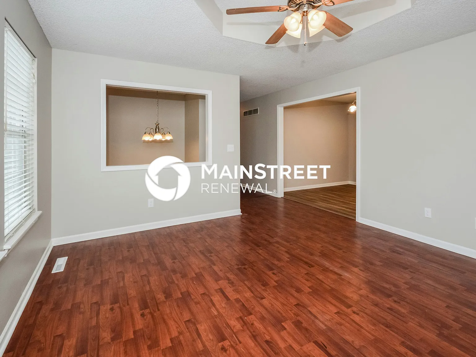 1811 NE McKee Ln — Photo 3