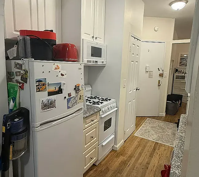 406 E 64th St #8 — Photo 9