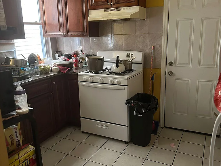 296 Woodside Ave #2 — Photo 7