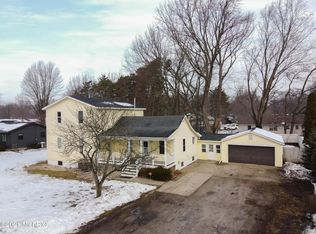 15373 Pruin St, Spring Lake, MI 49456