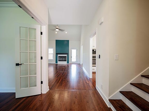 3rd image of 2815 Bowers Ln